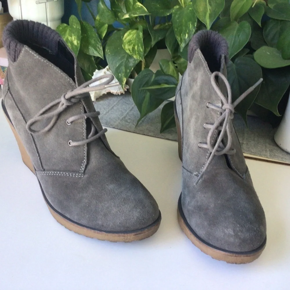 Lacoste Gray Suede Ankle Booties